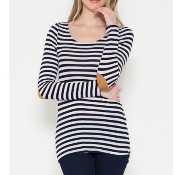 Red/white striped arm patch long sleeved shirt - Picture 2 of 6